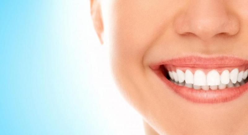 Повернення впевненої усмішки: що варто знати про відновлення зубів