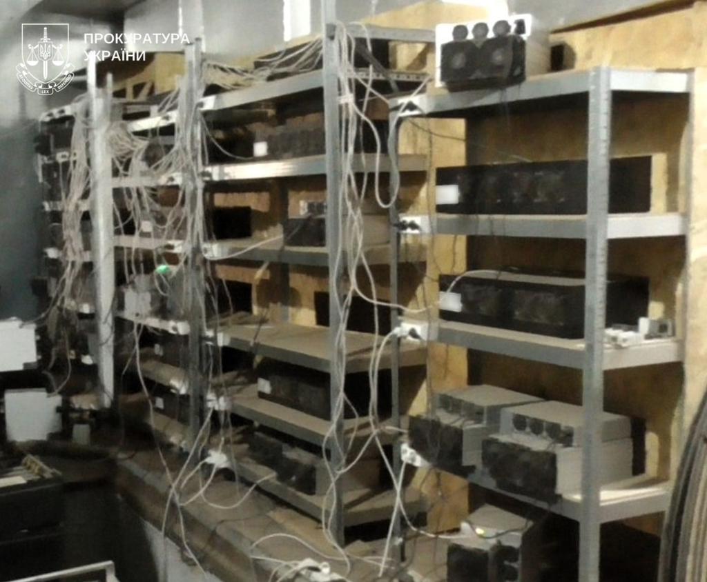 «Криптофермера» з Лубенщини обвинувачують у викраденні електроенергії на понад 1 млн 600 тис грн