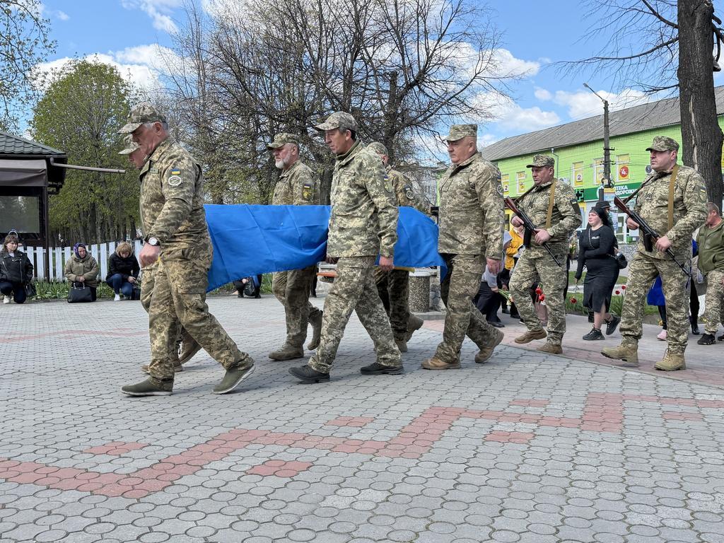 Хорольщина провела в останню путь двох військовослужбовців