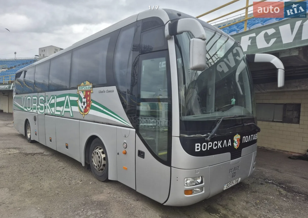 Полтавська «Ворскла» виставила на продаж клубний автобус за $40 тисяч