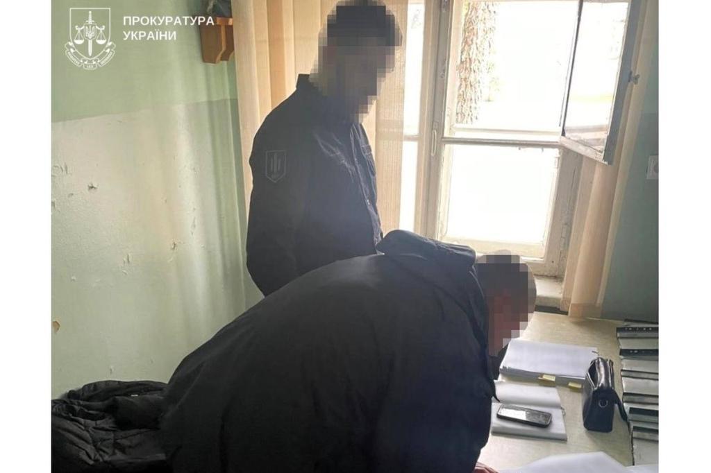 Спроба надурити військового на 15 тисяч доларів завершилась арештом