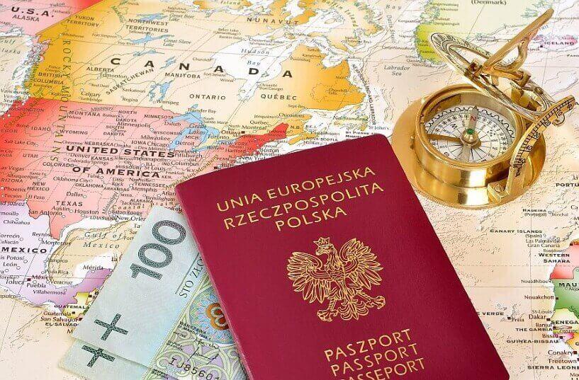 Як українцям отримати картку довгострокового резидента в Польщі