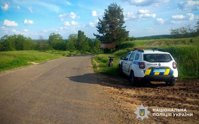 На Полтавщині нетвереза водійка на мопеді потрапила в ДТП разом з двома дітьми