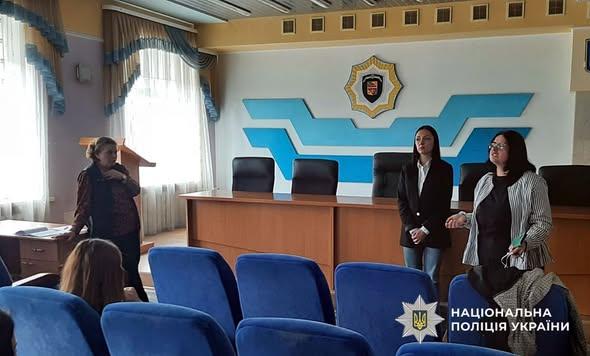 Поліцейські Полтавщини вдосконалили навички безбар'єрного спілкування та інклюзії