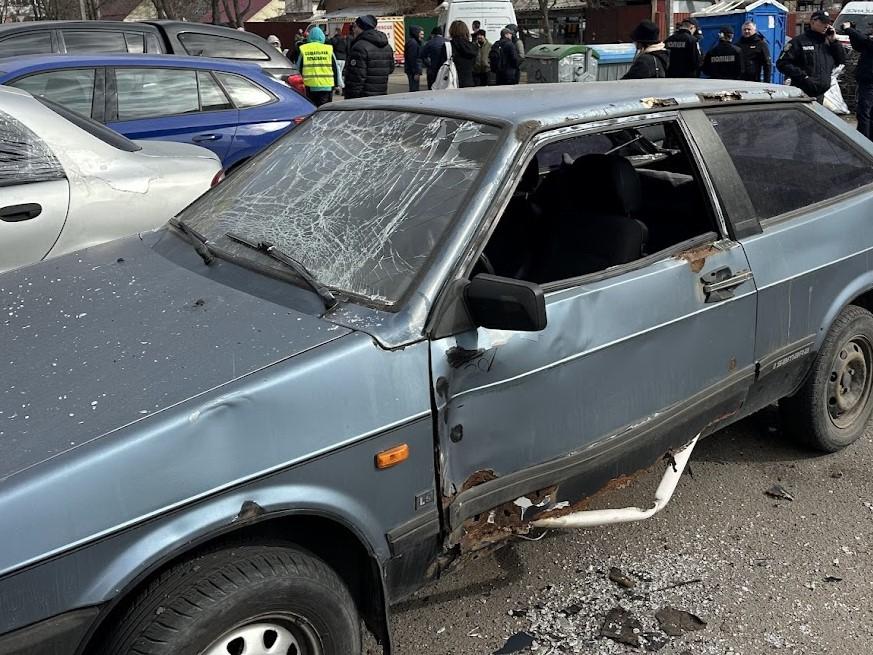 На Полтавщині після атаки безпілотників пошкоджено сім автівок