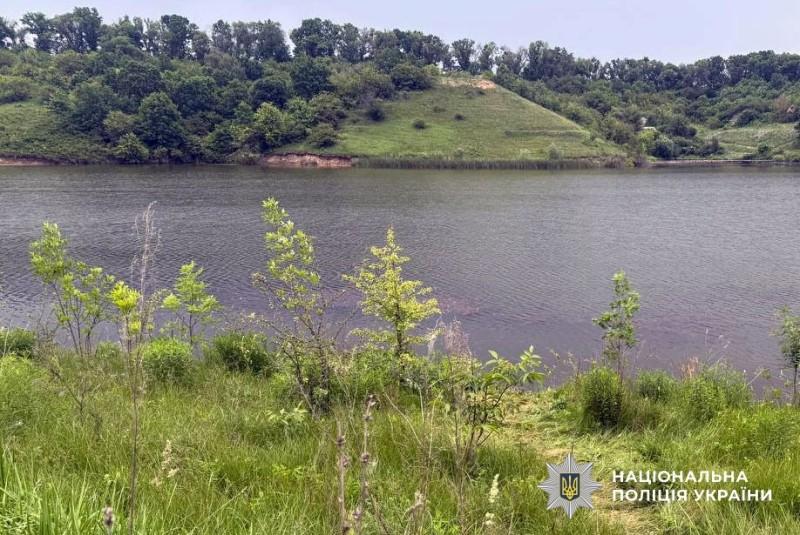 На Полтавщині водолази дістали з водойми тіло зниклого чоловіка