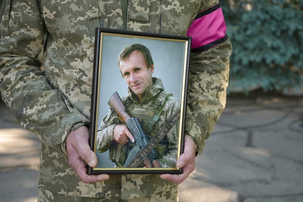 Пирятинщина провела в останню дорогу Захисника Олександра Бруханя