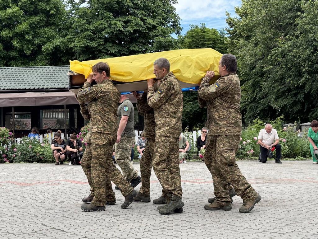 Хорольська громада попрощалася із двома полеглими захисниками України