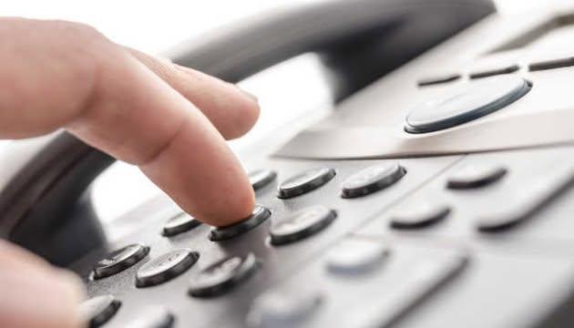 У Полтавській ОВА продовжує працювати цілодобова гаряча лінія обласного контактного центру
