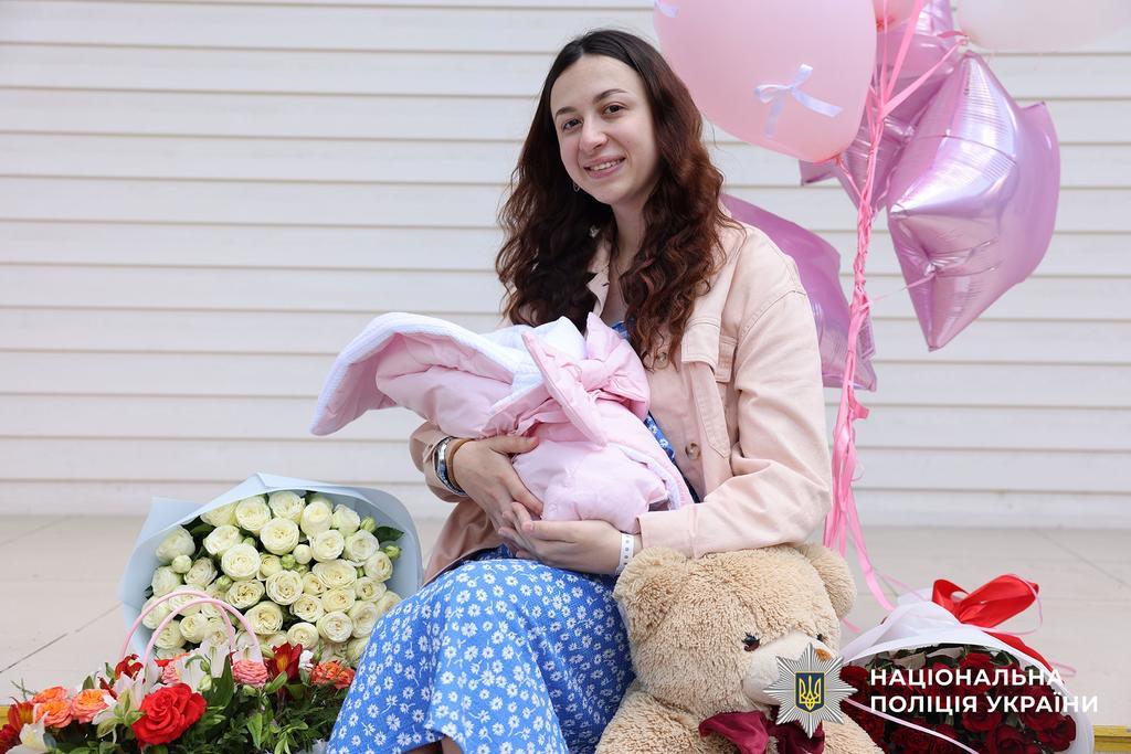 Дружина полеглого правоохоронця з Полтавщини народила доньку через тиждень після загибелі чоловіка