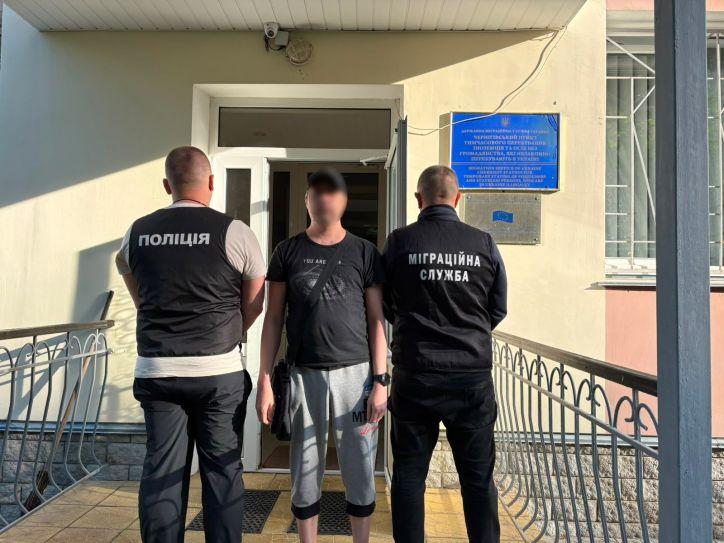 Міграційна служба на Полтавщині виявила нелегального мігранта з Росії