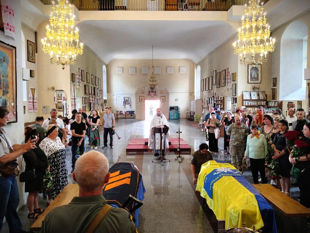 Полтавська громада попрощалась із загиблими захисниками України