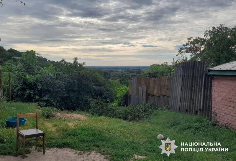  У Лубнах чоловік ледь не зарізав вагітну дружину