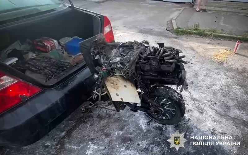 У Миргороді загорівся автомобіль, власник якого встановив альтернативне живлення