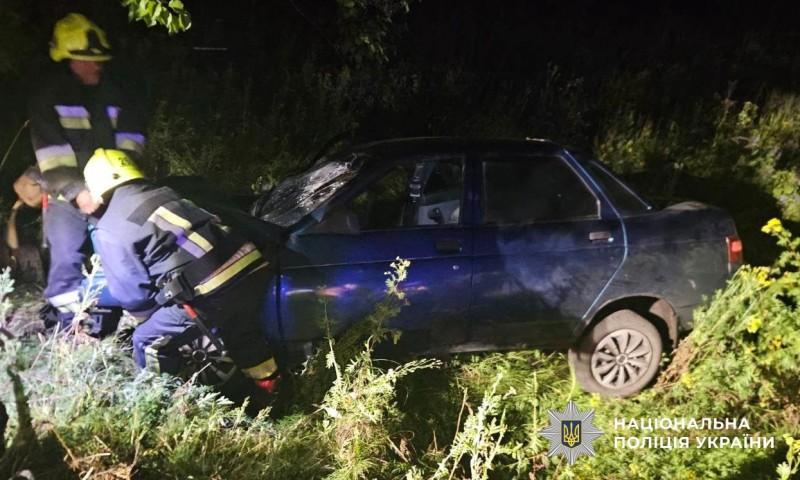 На Полтавщині легковик з'їхав у кювет: постраждали водій та пасажирка