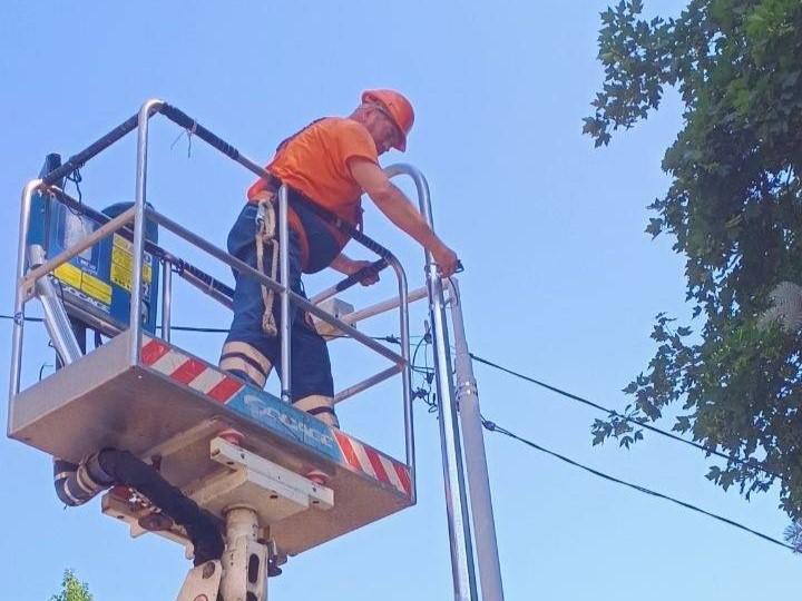 У Полтаві облаштували нове освітлення на пішохідній зоні вулиці 23 Вересня