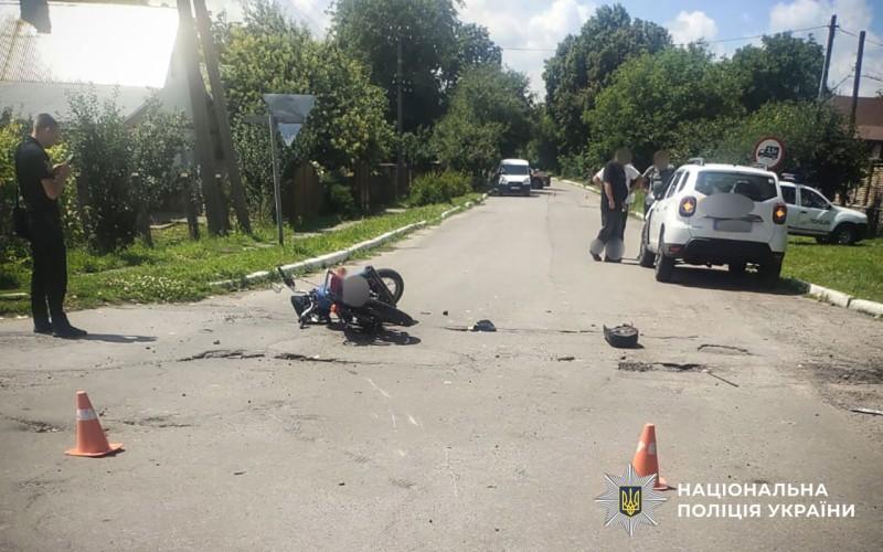 У Диканьці легковик зіткнувся з мотоциклом: 14-річного хлопця госпіталізували