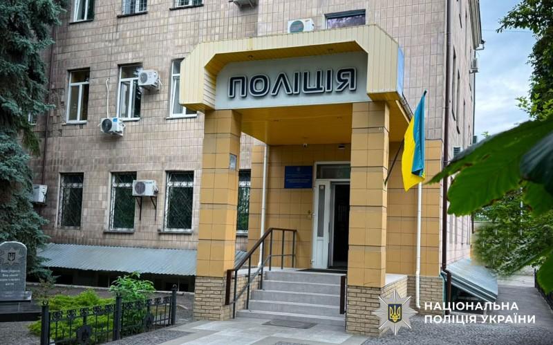 На Полтавщині водій пропонував поліцейським 100 тисяч гривень хабаря