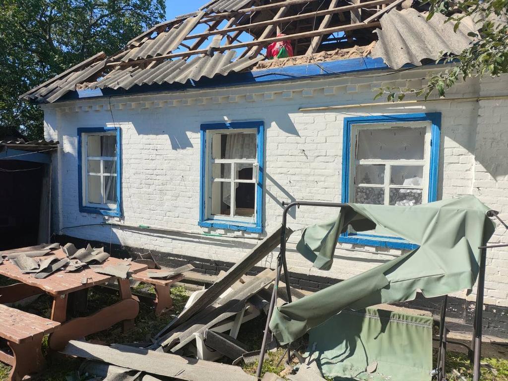 Після нічної атаки у Полтавській громаді пошкоджено 10 будинків