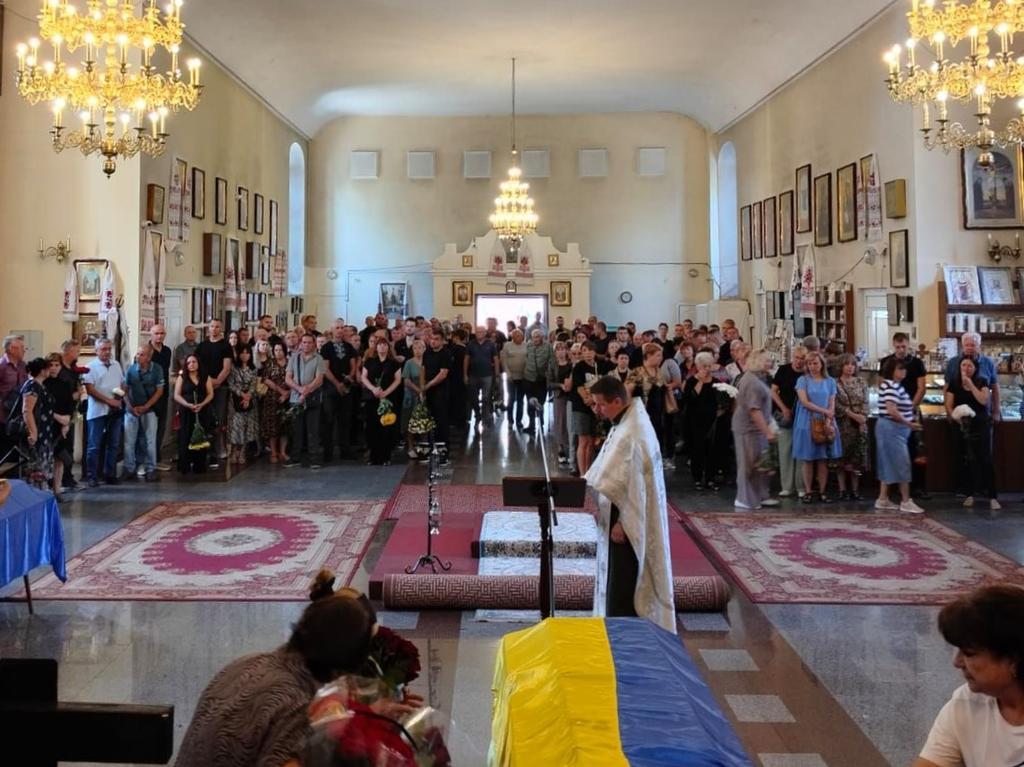 У Полтаві попрощалися з трьома полеглими захисниками України