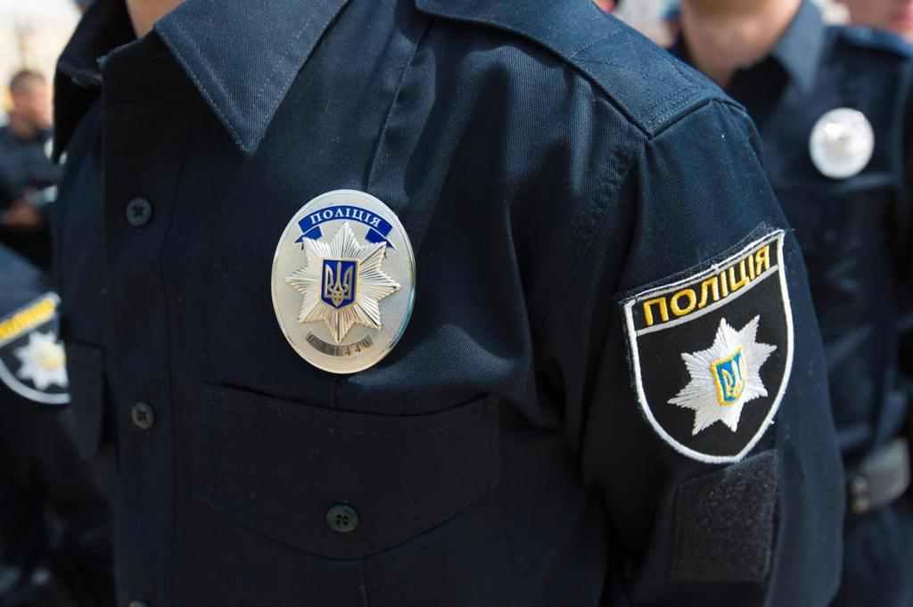 У нетверезого водія в Полтаві патрульні вилучили пістолет