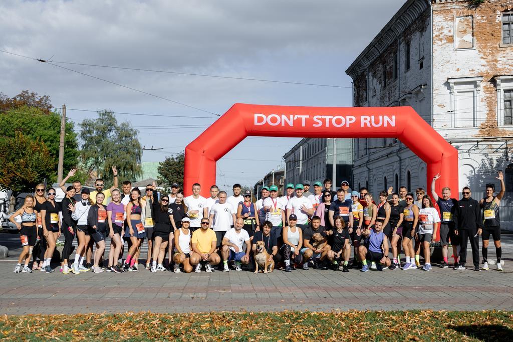 Старт скасували, але біг — ні: учасники напівмарафону від NewRun подолали свої дистанції у Полтаві