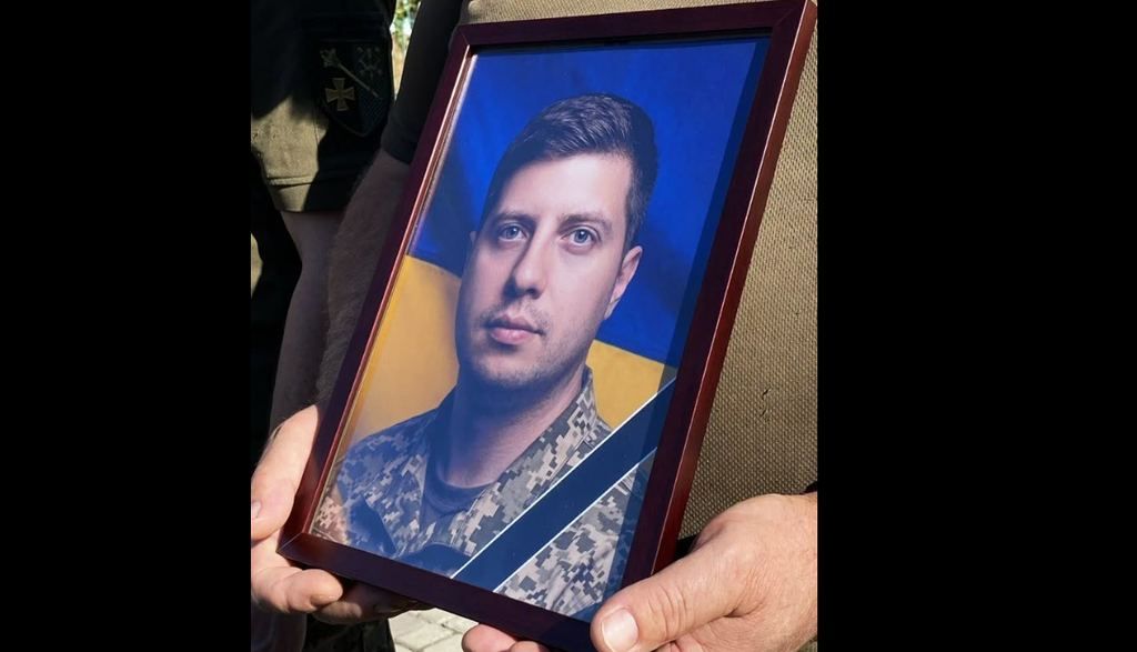 Глобинська громада провела в останню путь захисника Олександра Ковальова