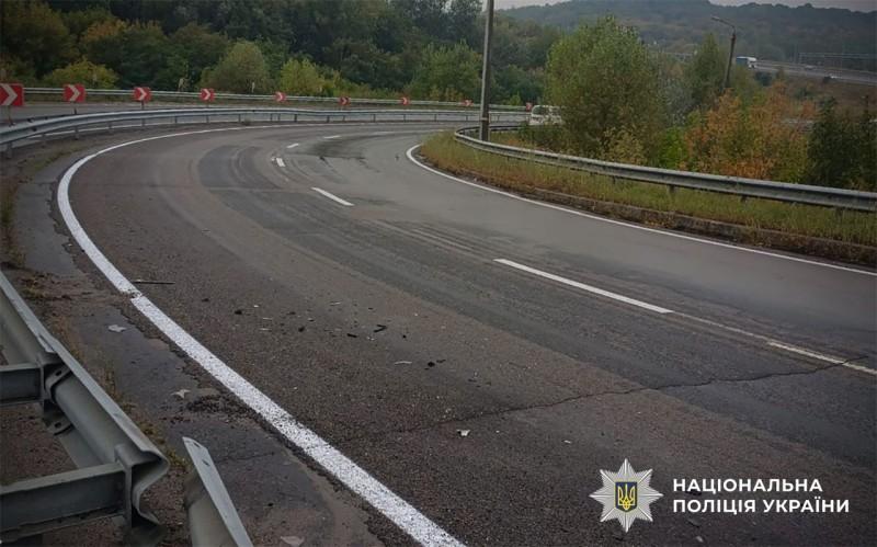 На Полтавщині легковик зіткнувся з відбійником: поліція встановлює обставини ДТП