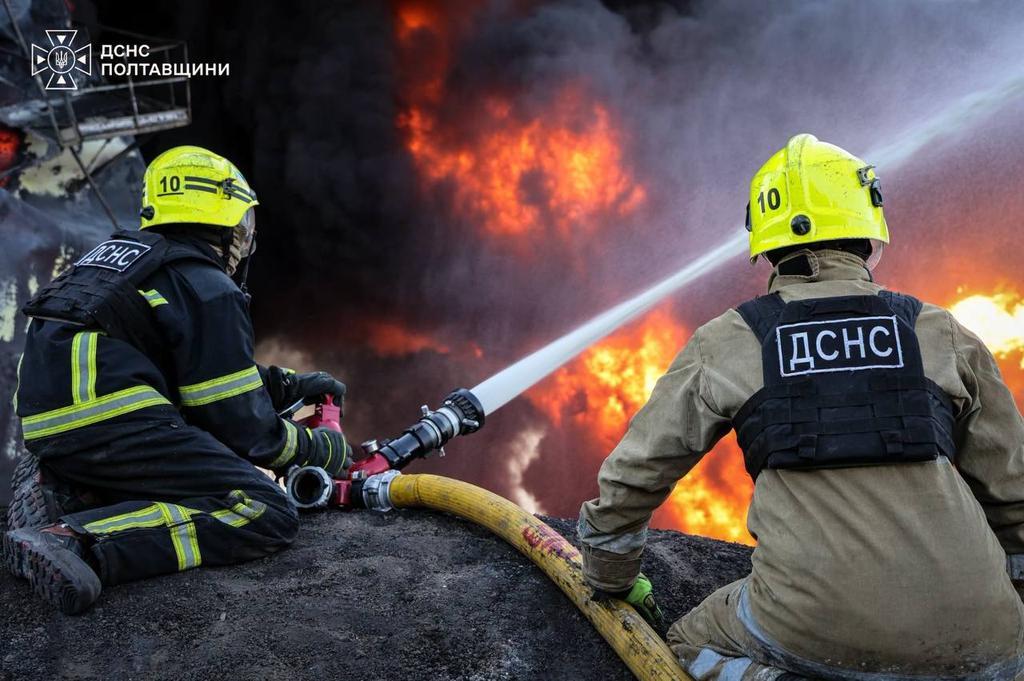 Президент нагородив дев’ятьох рятувальників з Полтавщини до професійного свята
