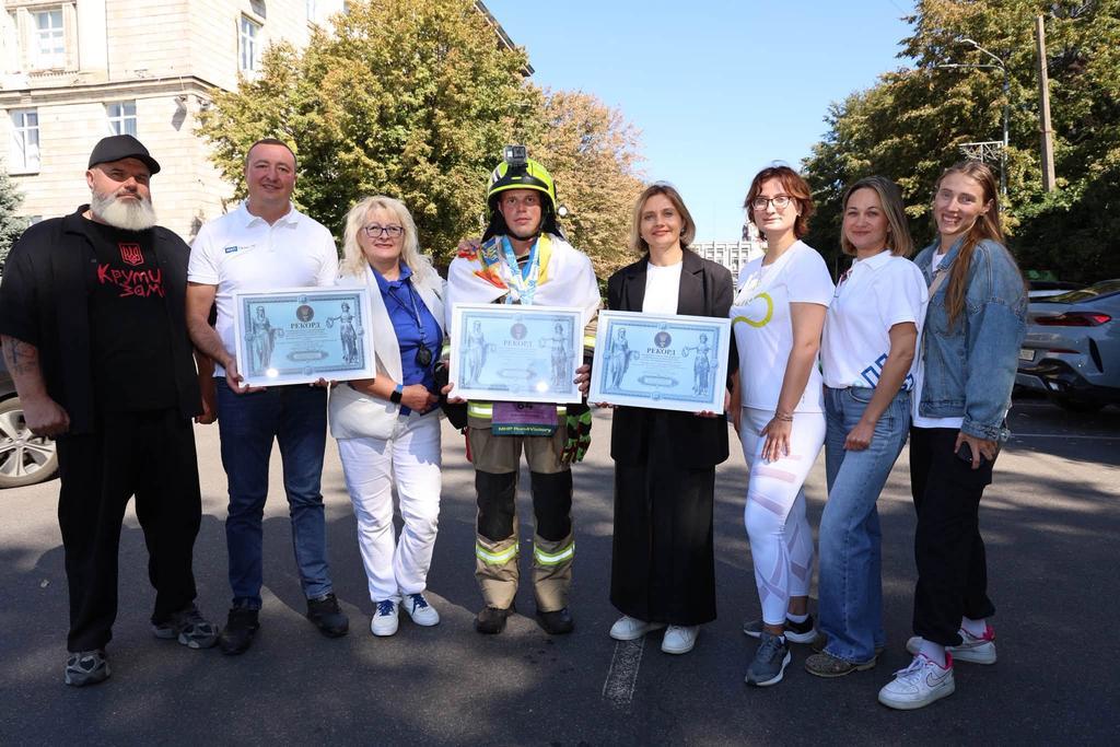 Рятувальник з Полтави подолав 42 кілометри в повному оснащенні та встановив національний рекорд