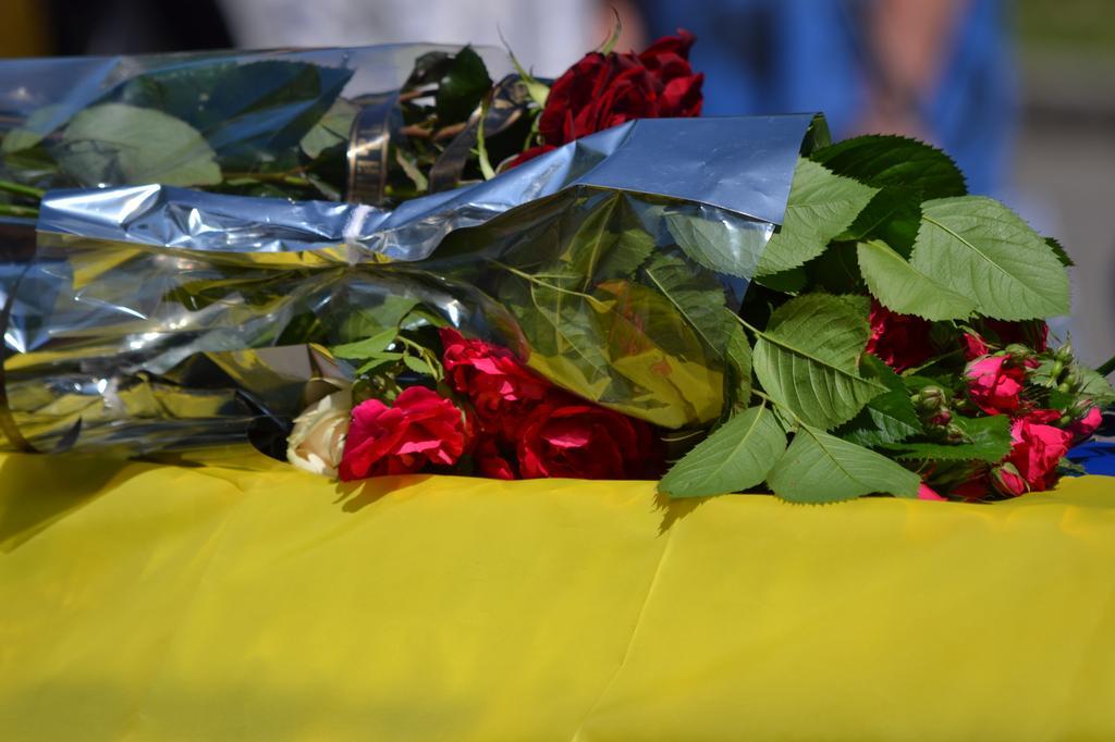 Кременчук попрощався із двома захисниками України