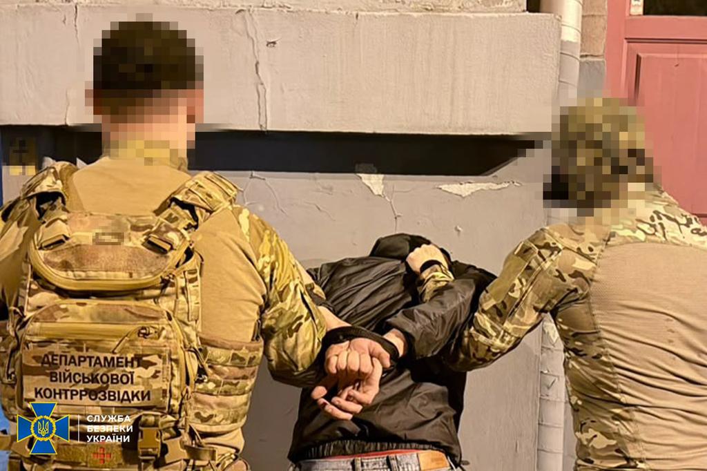 Збирав дані про Полтавщину: СБУ затримала військового, якого підозрюють у роботі на ФСБ