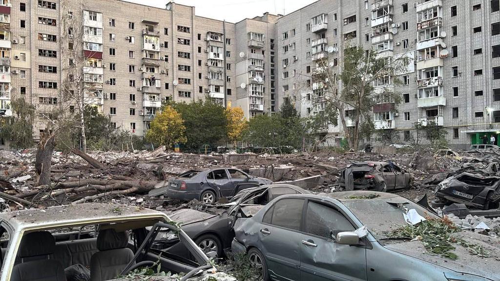 Ракетна атака по Кременчуку: постраждало понад 30 осіб, пошкоджено сотні квартир