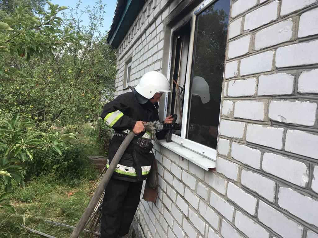 На Полтавщині через несправний комп’ютер ледь не згорів будинок