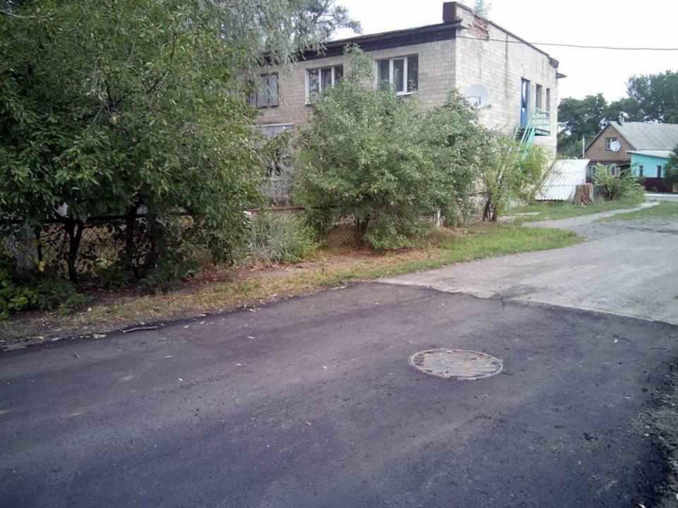 Люк, який завалили дорожники на околиці Полтави, вже встановили