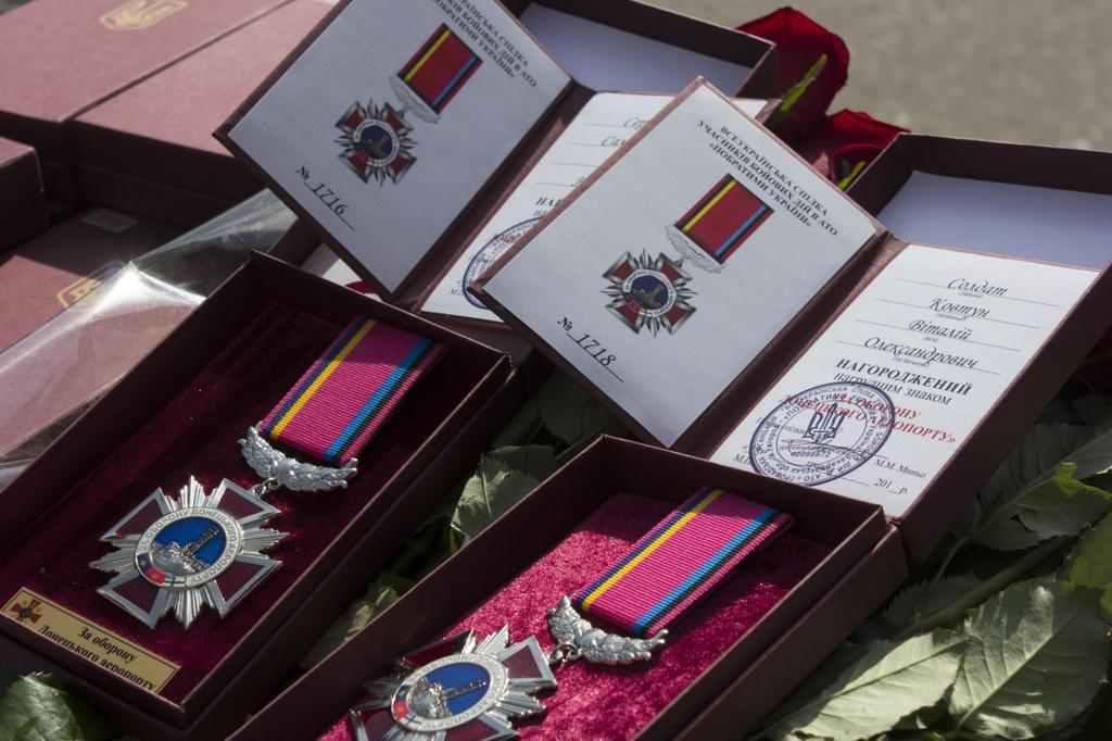У Полтаві нагородили легендарних кіборгів. ФОТО