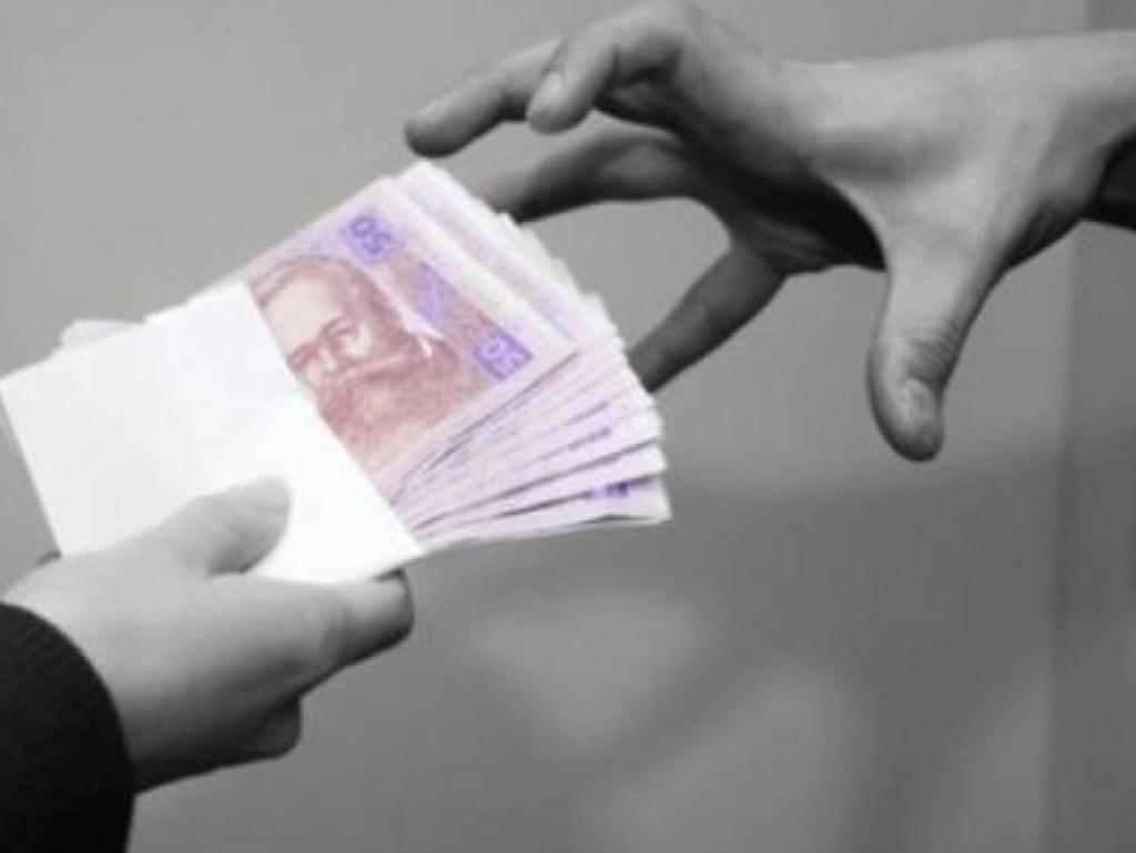 Житель Запоріжжя разом зі спільником ошукали миргородців на майже півмільйона гривень