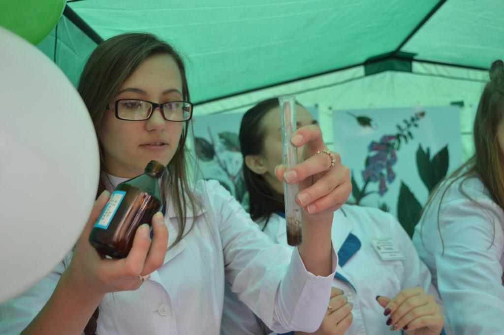 Експерименти, досліди та майстер-класи: у Полтаві пройшов фестиваль «Наукові пікніки». ФОТО 