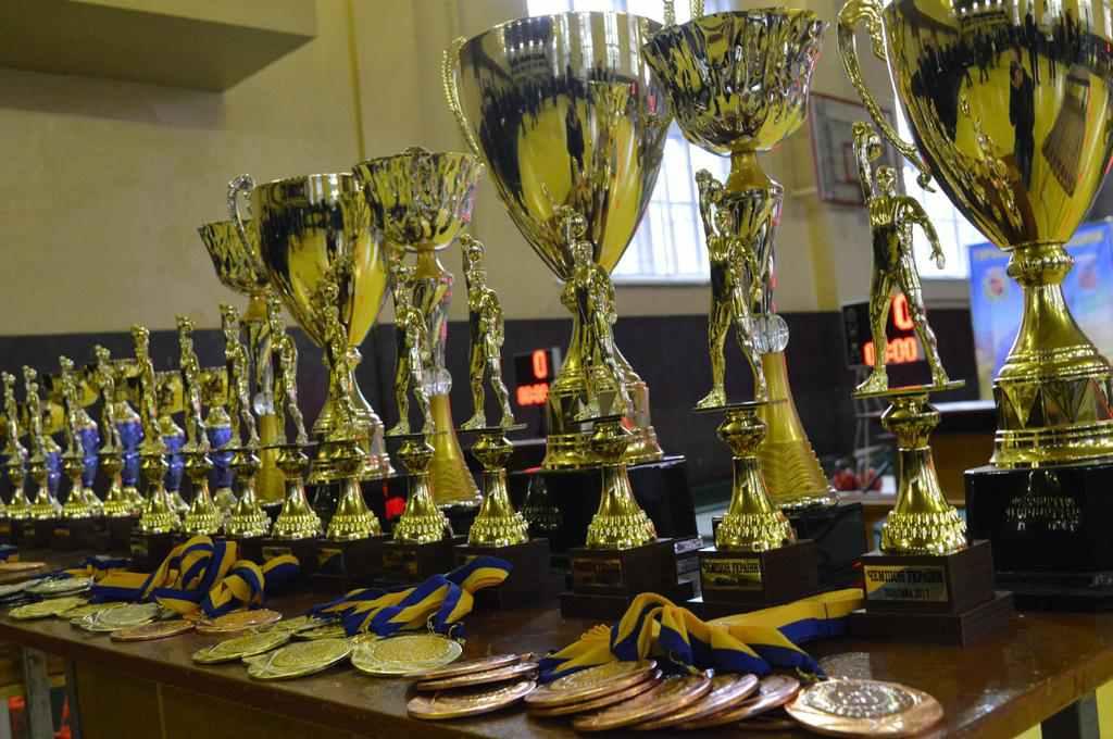 Сила та витривалість: у Полтаві стартував чемпіонат України з гирьового спорту