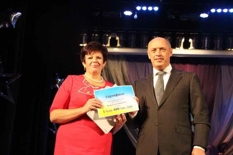 З нагоди ювілею полтавської гімназії Мамай дав понад мільйон гривень на ремонт