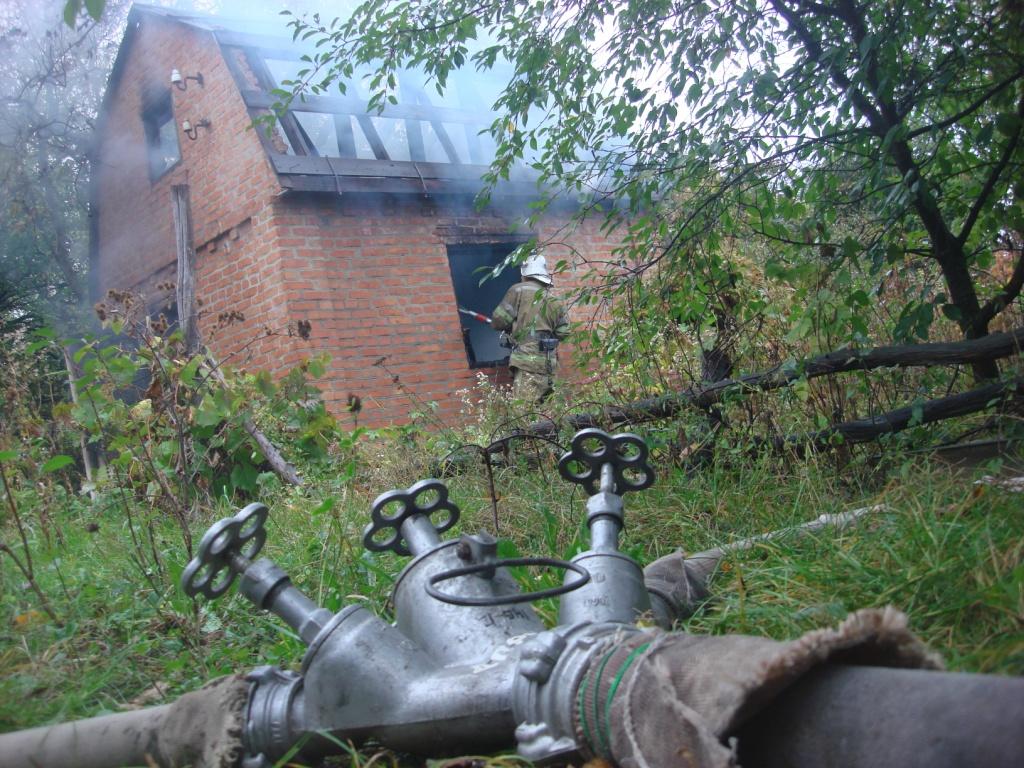 На Полтавщині горіли дві безгосподарчі будівлі