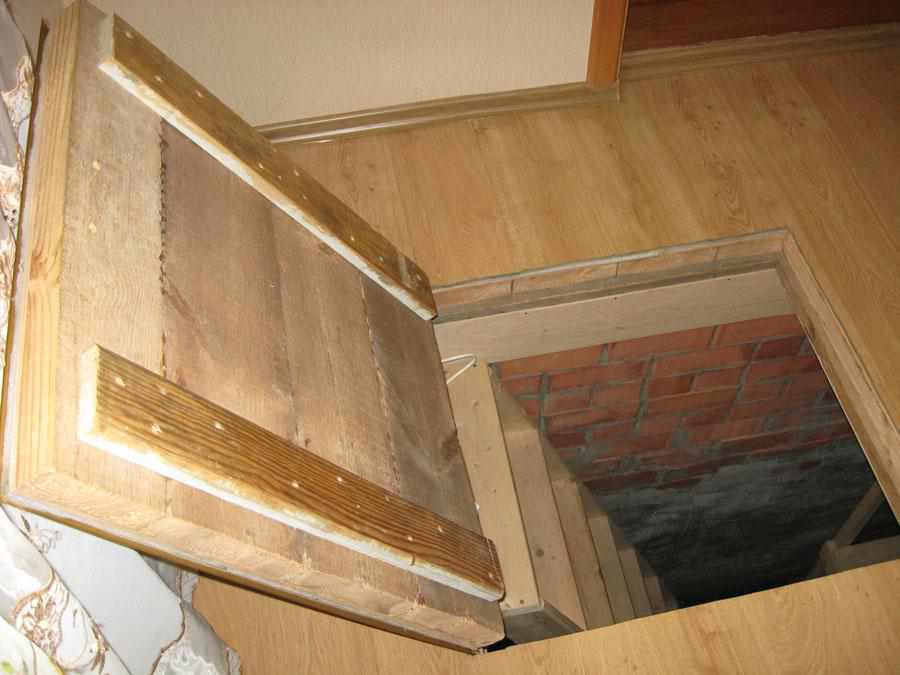 На Полтавщині чоловіка знайшли у підвалі чужого будинку 