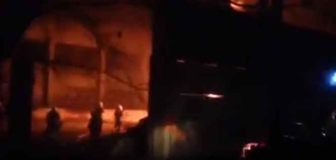 Масштабна пожежа в Полтаві: горить будівля поблизу «Екватора». ВІДЕО