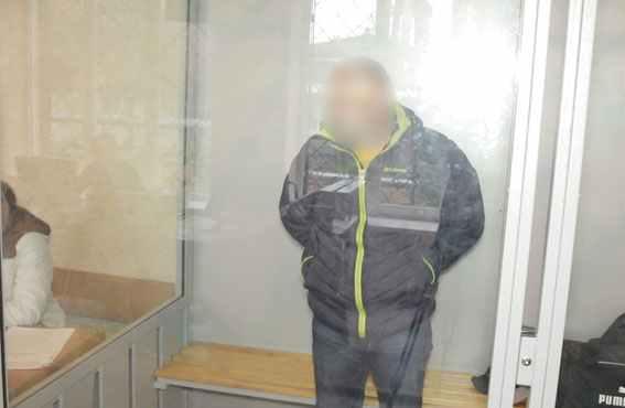 Затримали злочинців, які дурили людей від імені українських банків, та керували схемою із СІЗО у Полтаві та колонії в «ЛНР». ВІДЕО