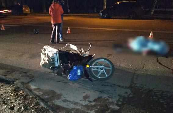 На Полтавщині під колесами скутера загинула жінка 
