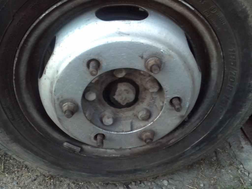 У маршрутки Полтава – Київ відпало колесо в дорозі. ОНОВЛЕНО