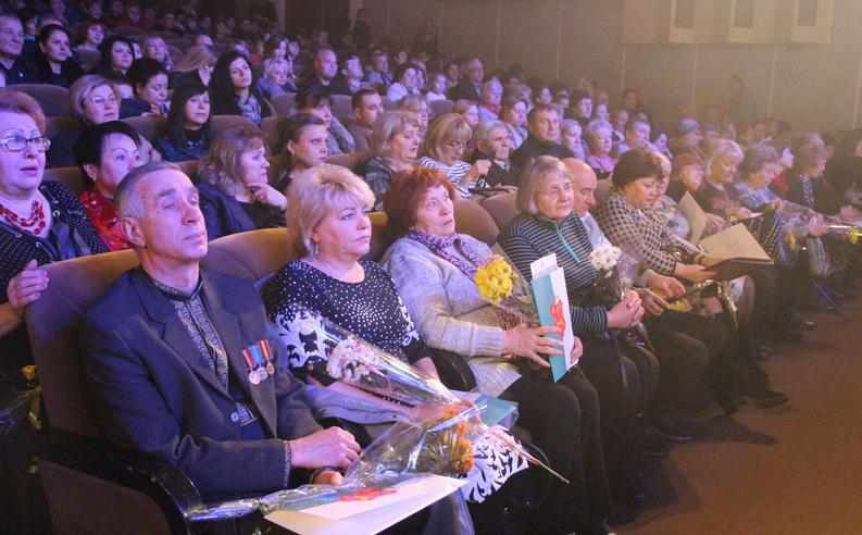 Майже 40 тисяч гривень зібрали у Полтаві на благодійному концерті. ФОТО 