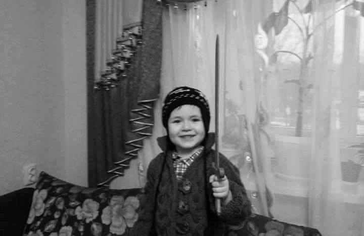 4-річний хлопчик, збитий разом з мамою в Лохвиці, помер у лікарні: родині потрібна допомога