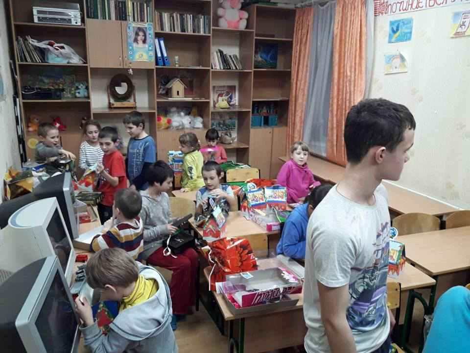 У Полтаві молода родина назбирала 15 тис грн на подарунки дітям у притулку