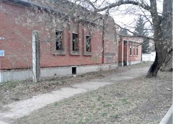 У Полтаві в занедбаній будівлі знайшли тіло чоловіка